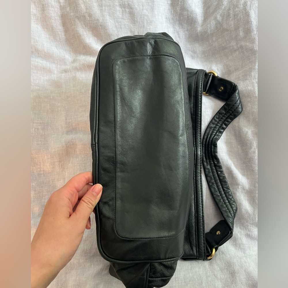 Marc by Marc Jacobs Black Leather Hobo Bag with Gold Hardware - Excellent - Picture 5 of 7